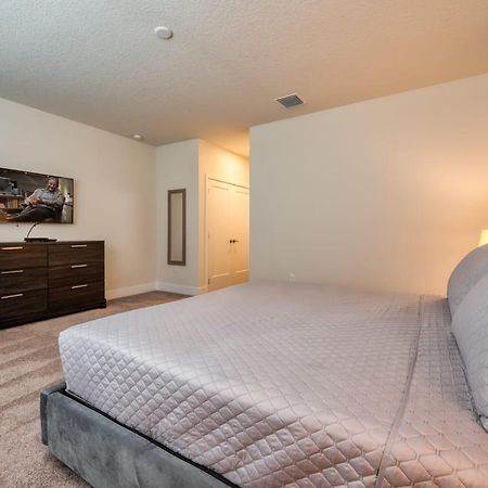 Pleasant Townhome With Private Pool Near Disney Four Corners Kültér fotó