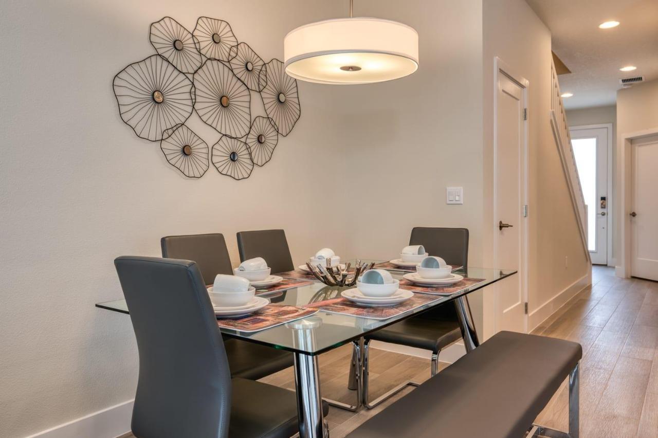 Pleasant Townhome With Private Pool Near Disney Four Corners Kültér fotó