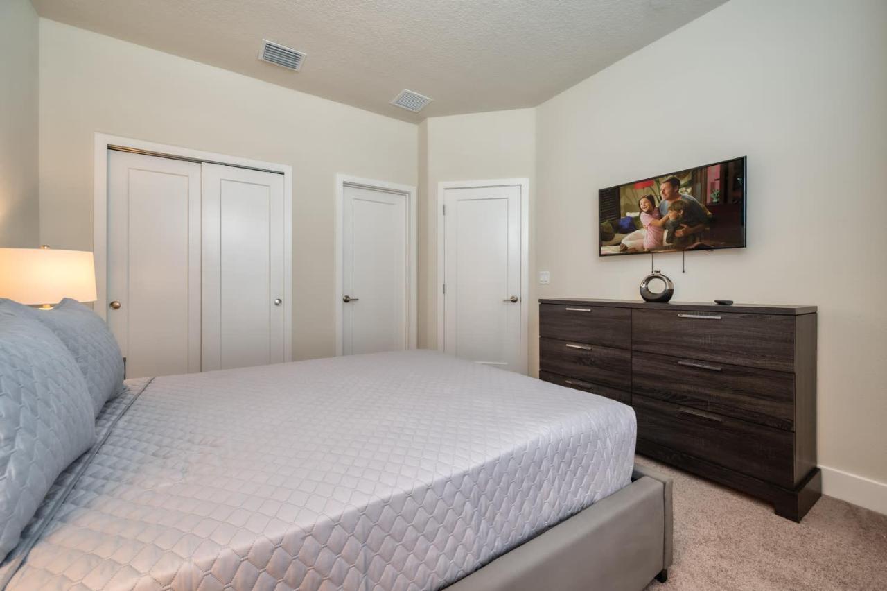 Pleasant Townhome With Private Pool Near Disney Four Corners Kültér fotó