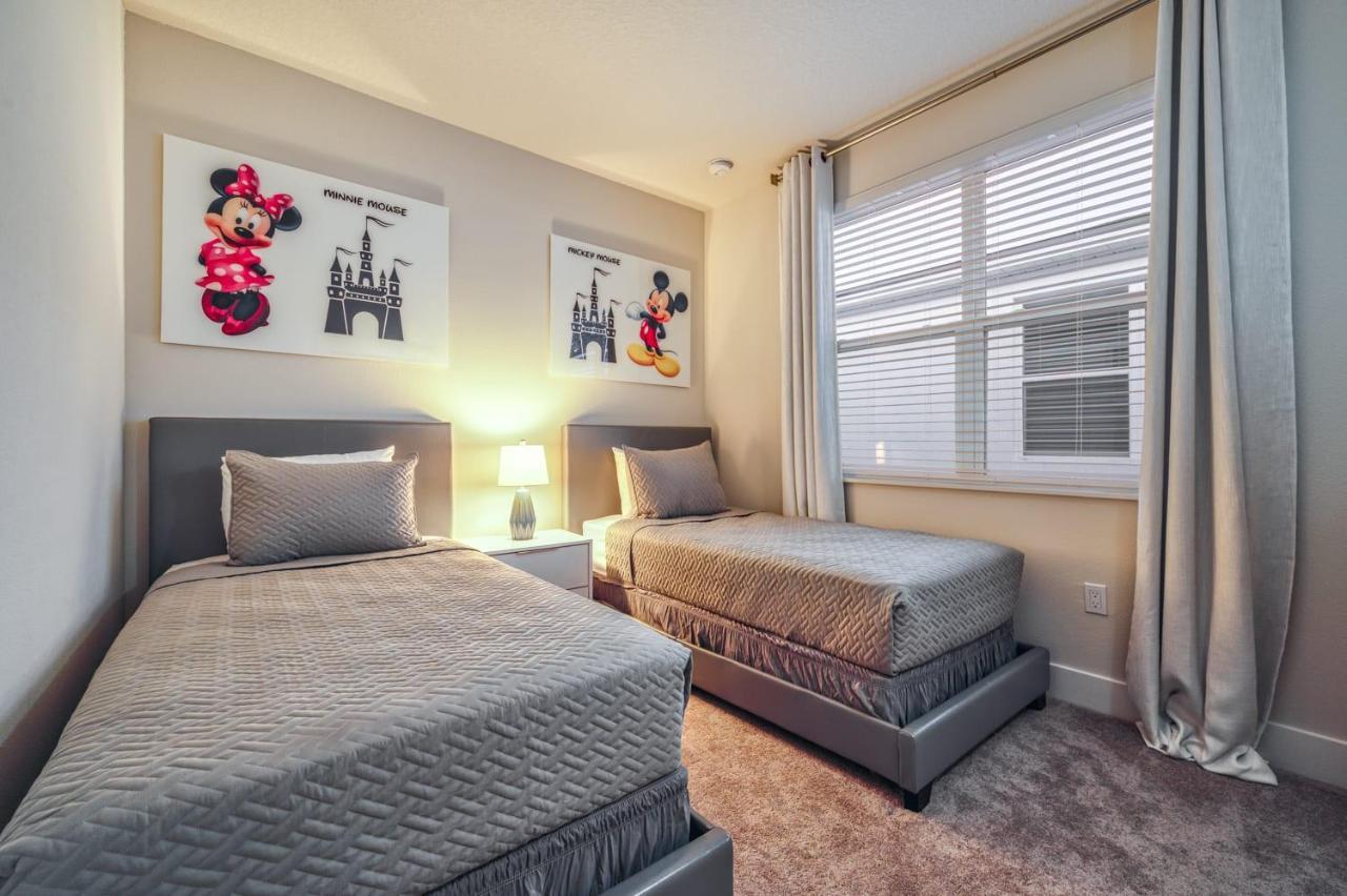 Pleasant Townhome With Private Pool Near Disney Four Corners Kültér fotó