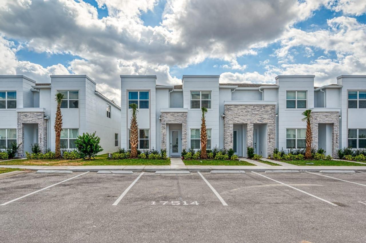 Pleasant Townhome With Private Pool Near Disney Four Corners Kültér fotó