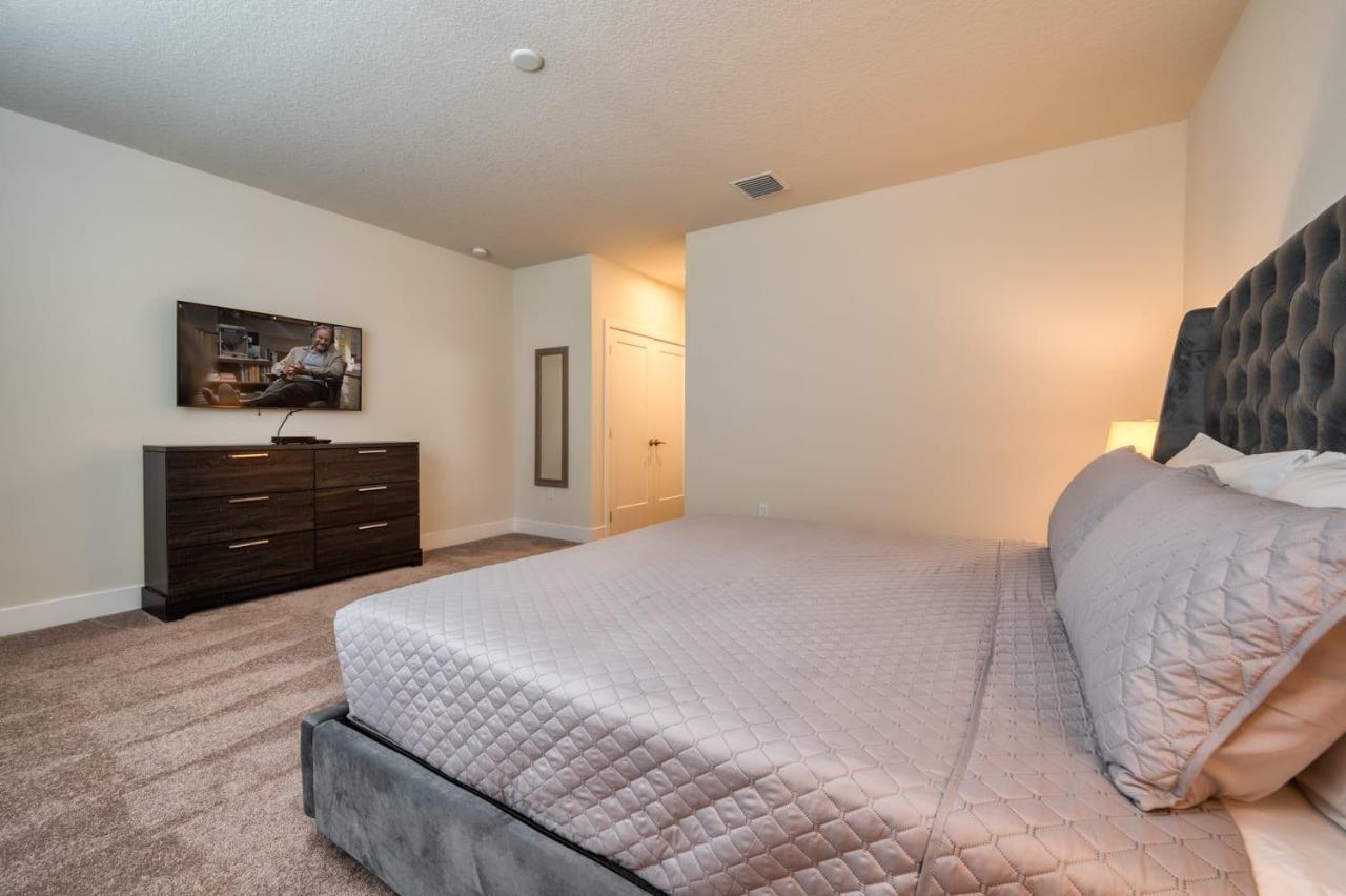 Pleasant Townhome With Private Pool Near Disney Four Corners Kültér fotó