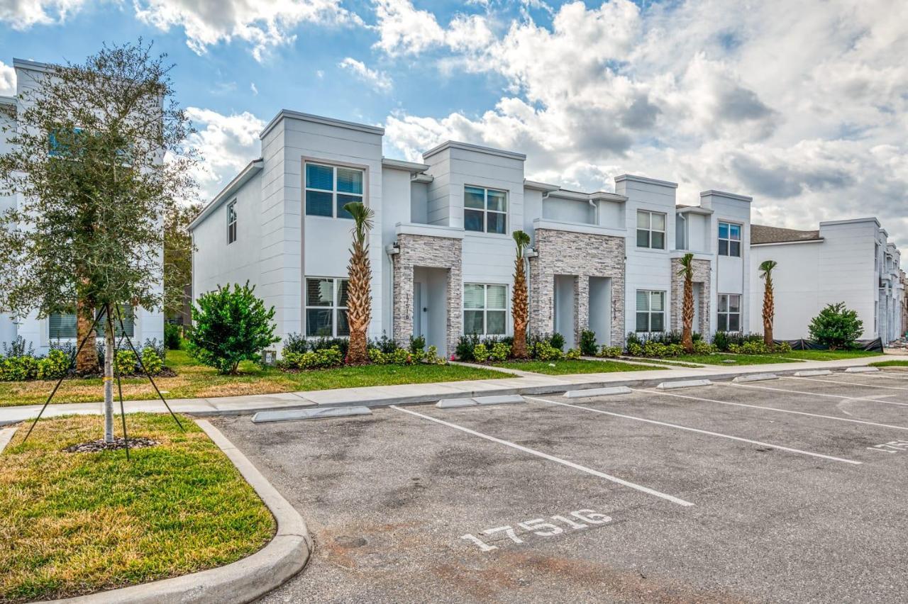 Pleasant Townhome With Private Pool Near Disney Four Corners Kültér fotó