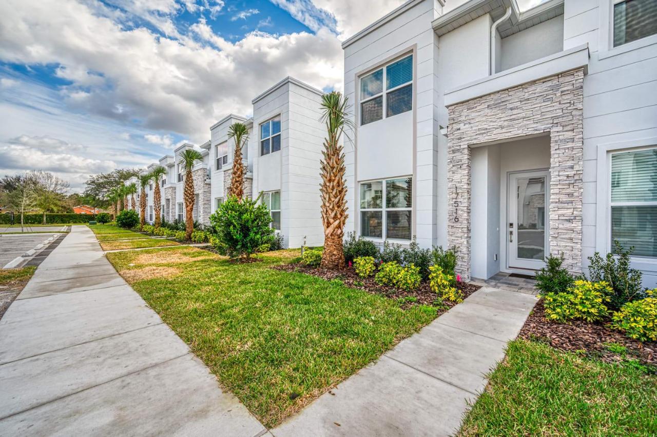 Pleasant Townhome With Private Pool Near Disney Four Corners Kültér fotó